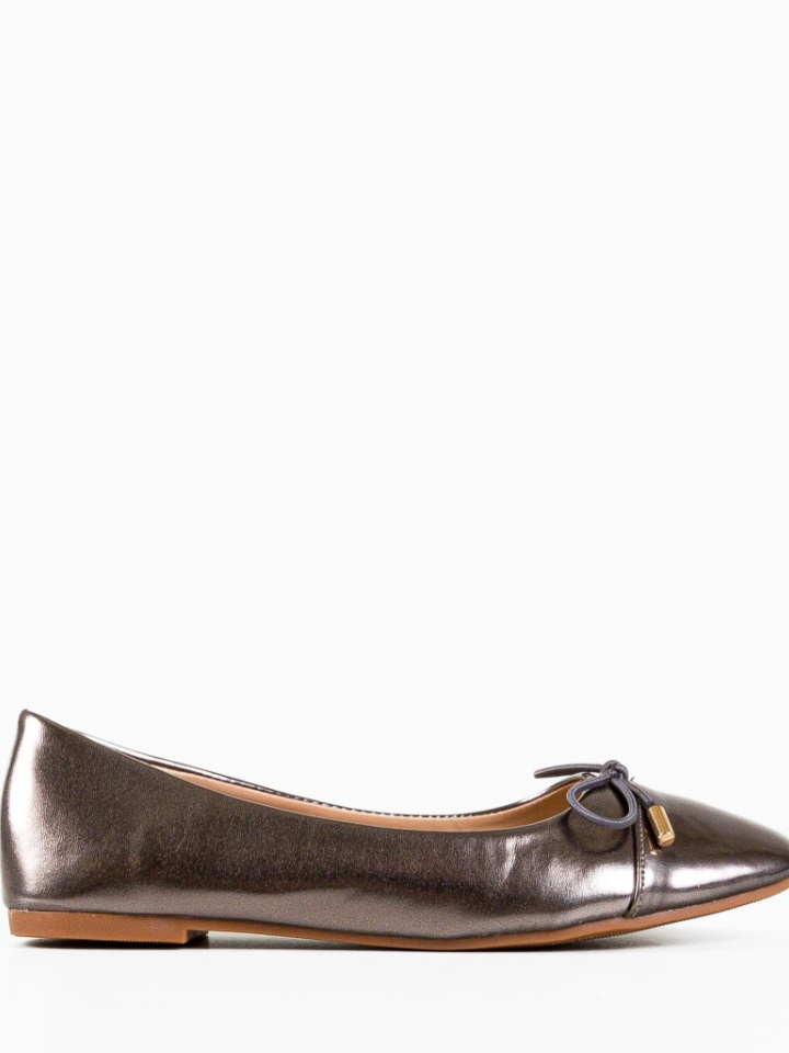 Balerini dama Kenga Aurii