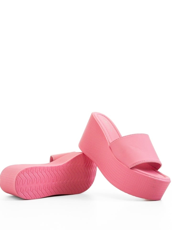 Saboti dama Miela Albi