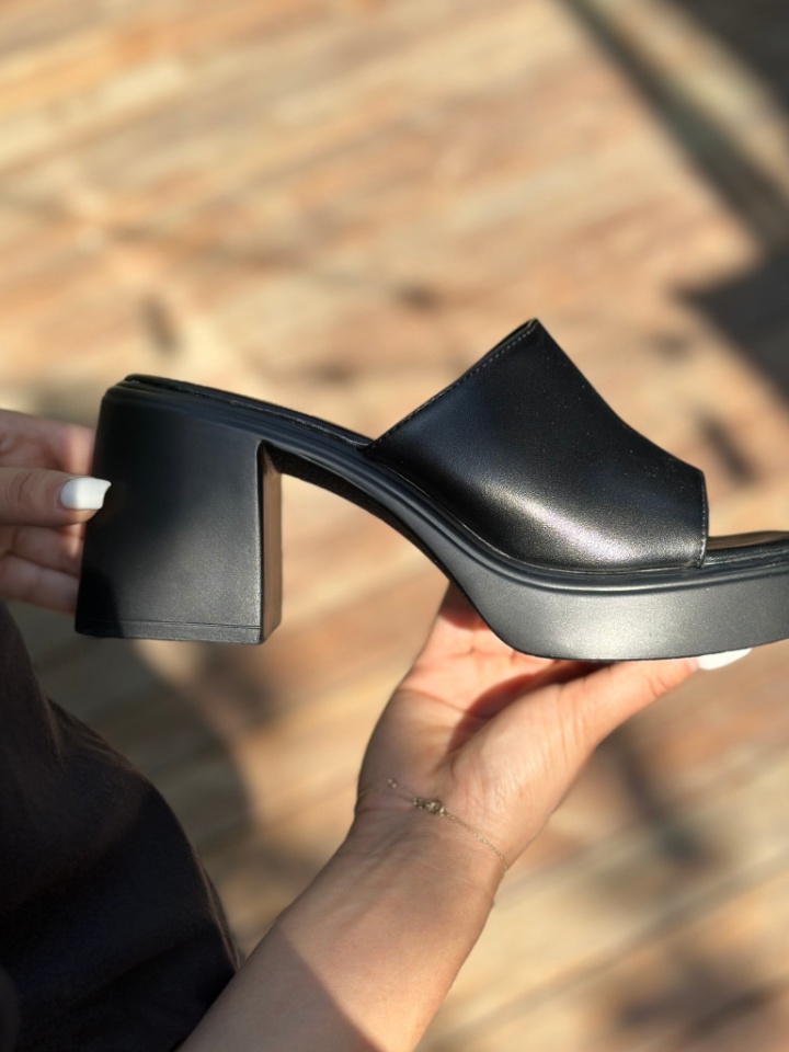 Saboti dama Alan Negri