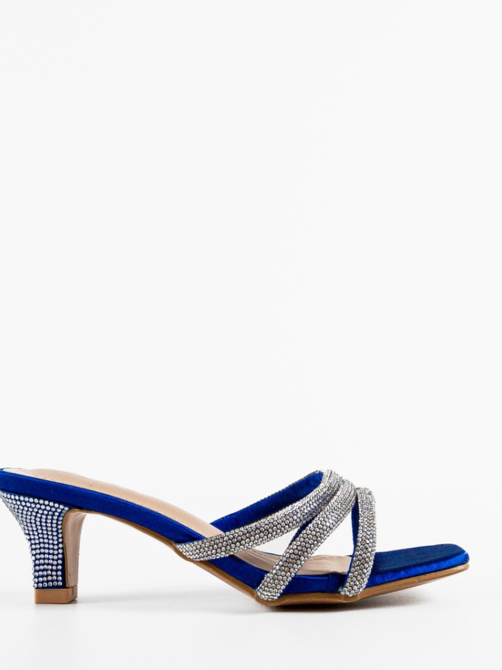 Saboti dama Lupita Verzi