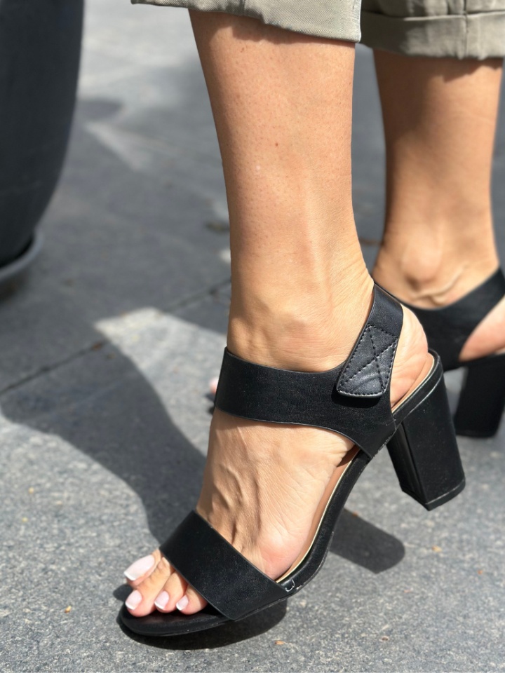 Sandale Uzilica Negre 2