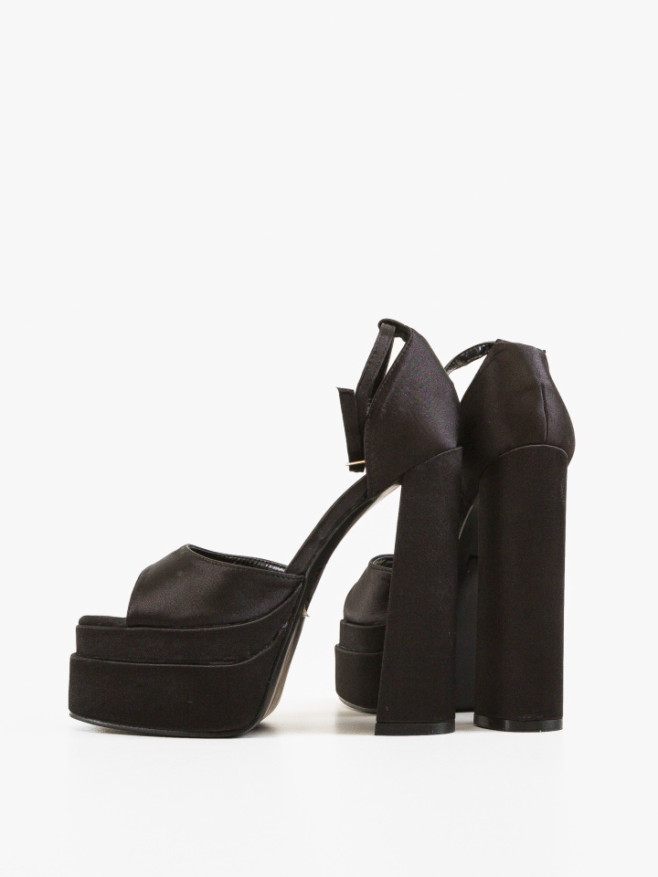 Sandale cu toc Haynes Negre