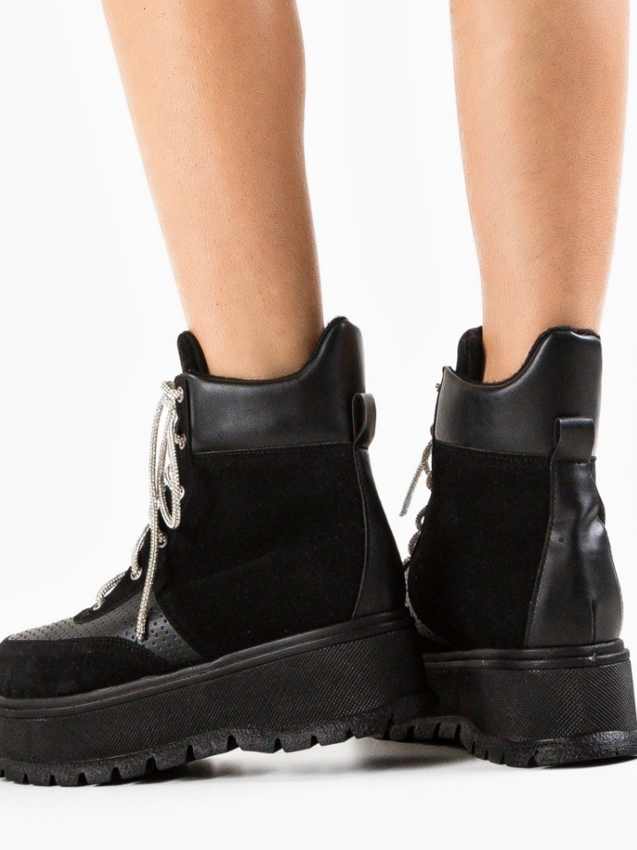 Ghete dama Sedai Negre 3