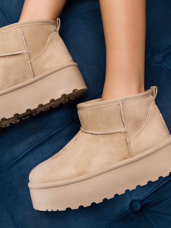 Cizme tip Ug Sethio Bej