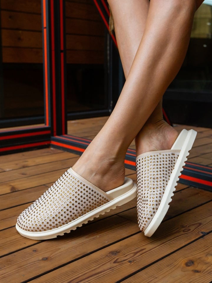 Saboti dama Brike Bej