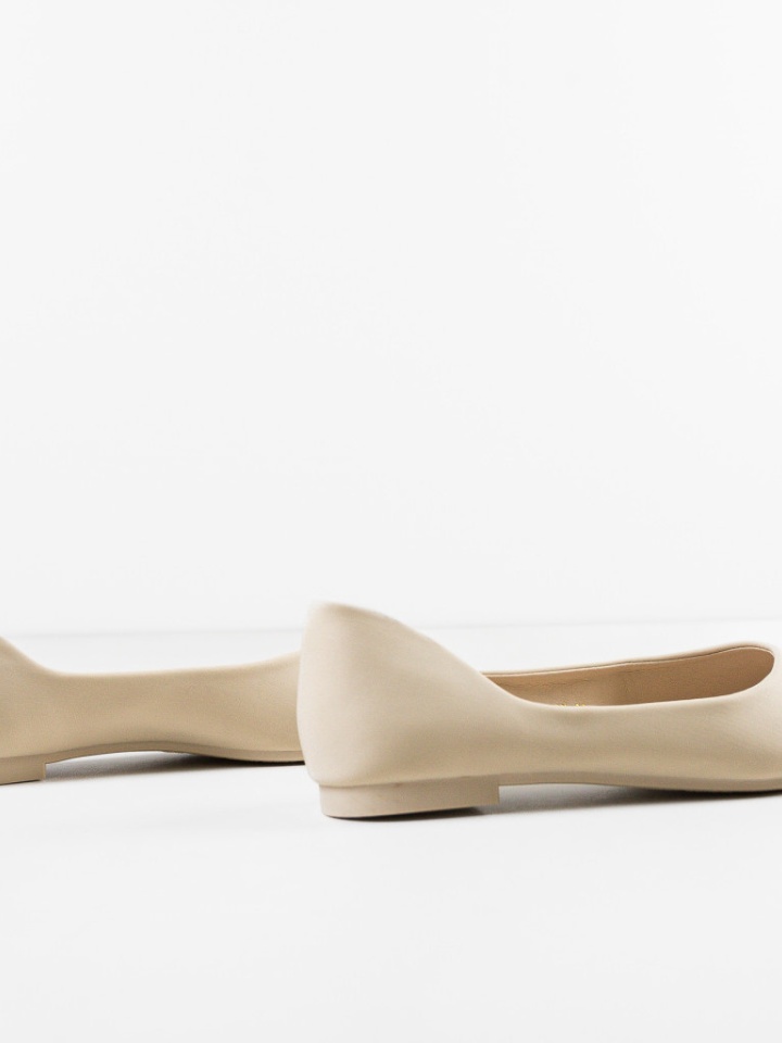 Balerini dama Yndyanka Bej