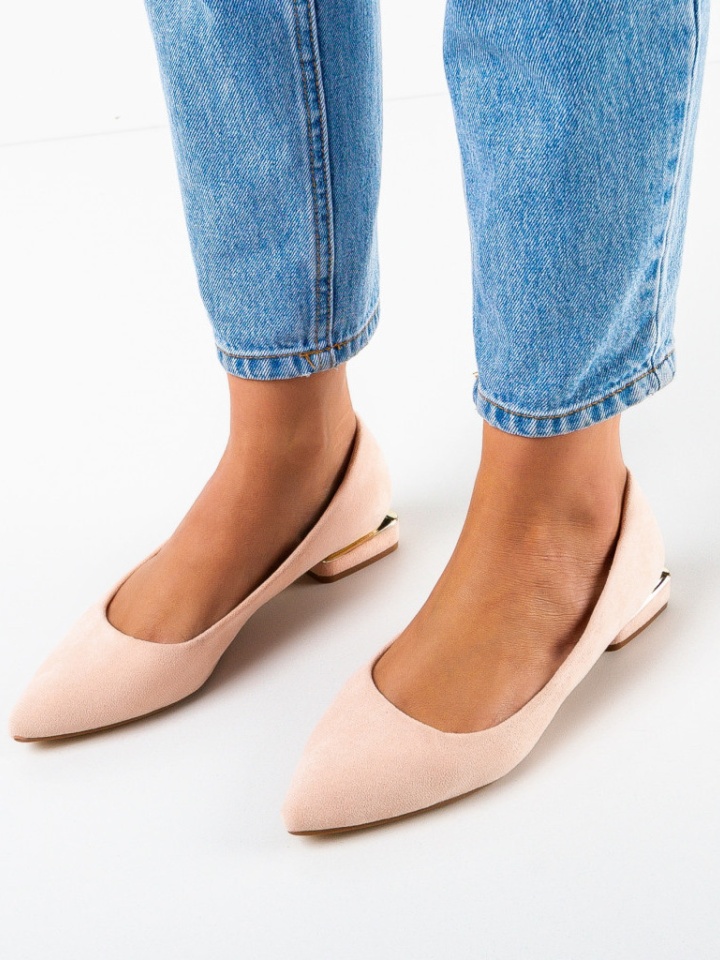 Balerini dama Chira Negri