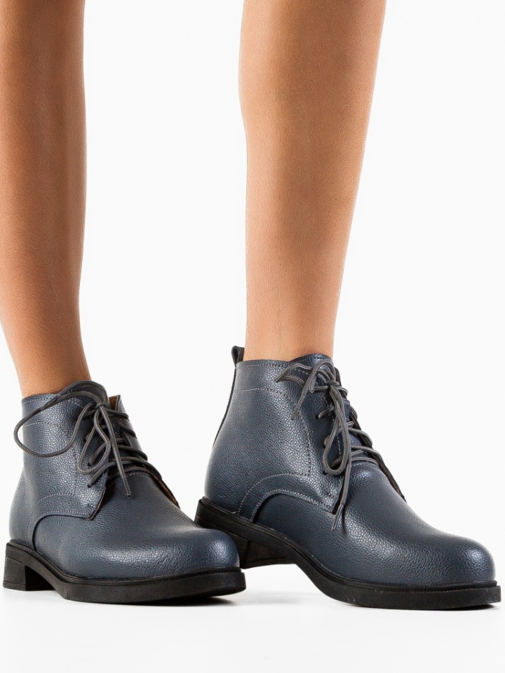 Ghete dama Tenzin Bej