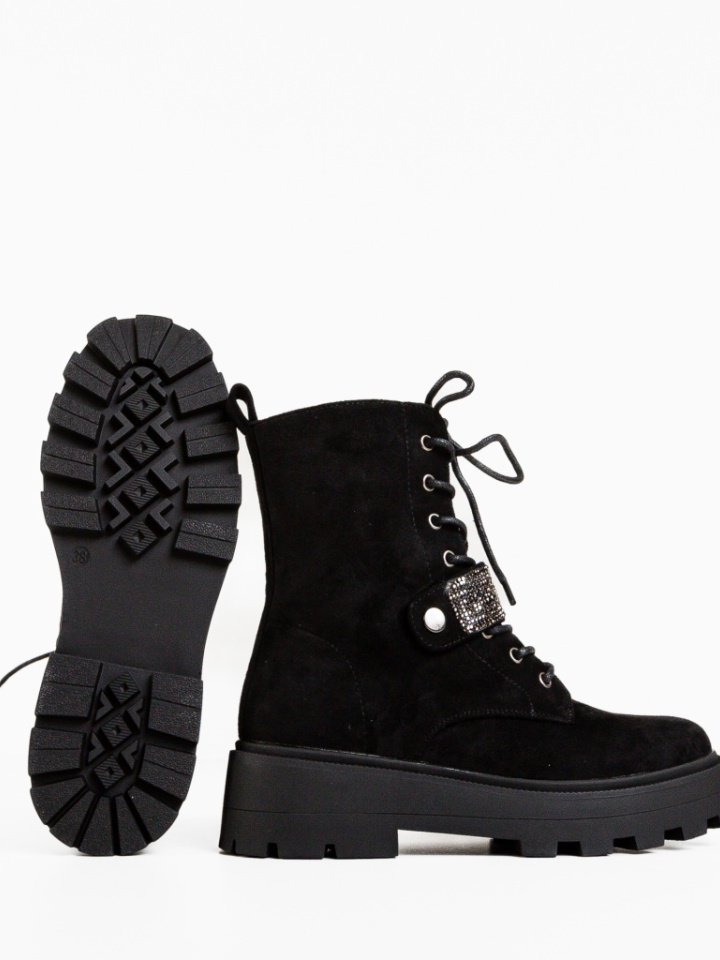 Ghete dama Akatika Negre