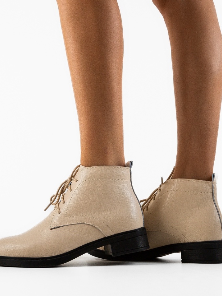 Ghete dama Tenzin Bej