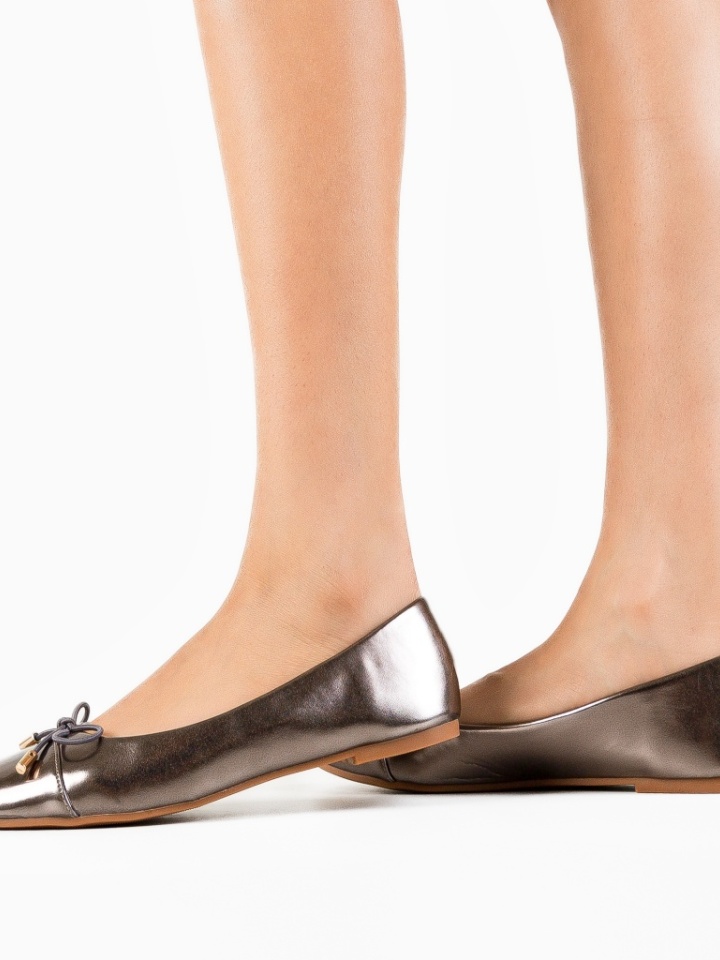 Balerini dama Kenga Aurii