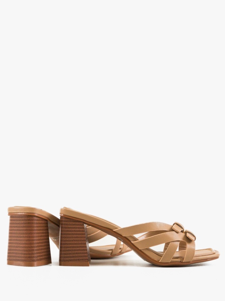 Saboti dama Chichi Albi