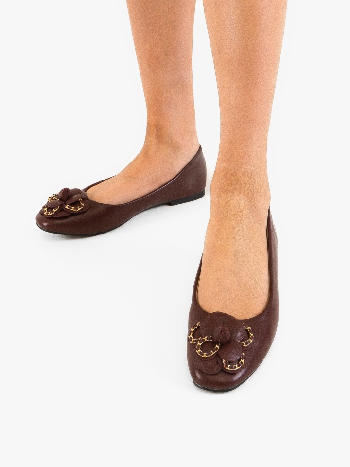 Balerini dama Zihan Grena