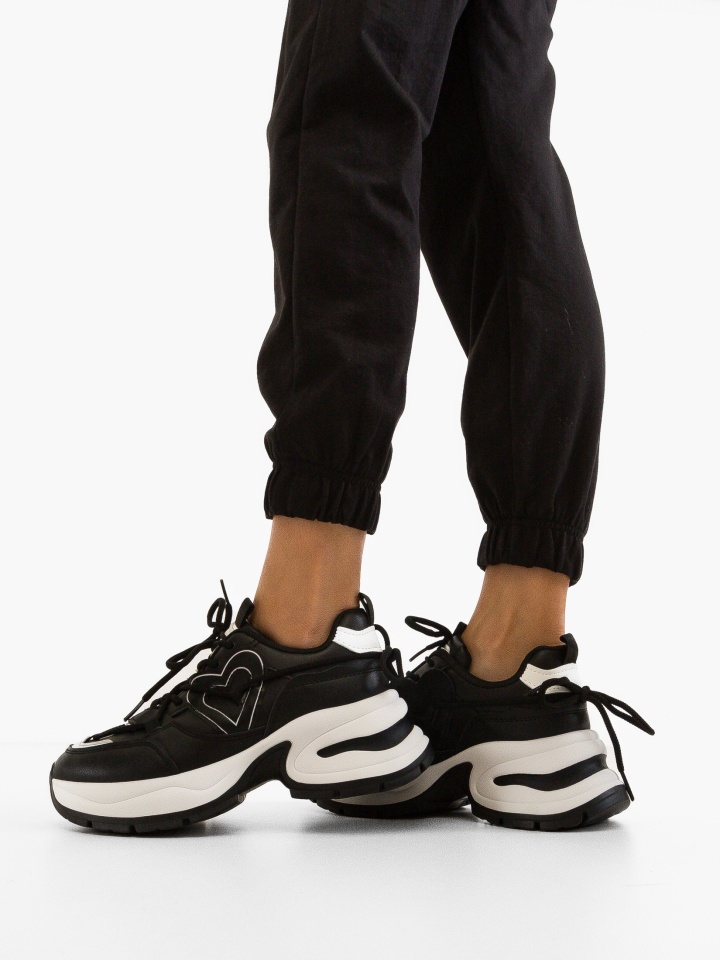 Sneakers dama Arjun Negri