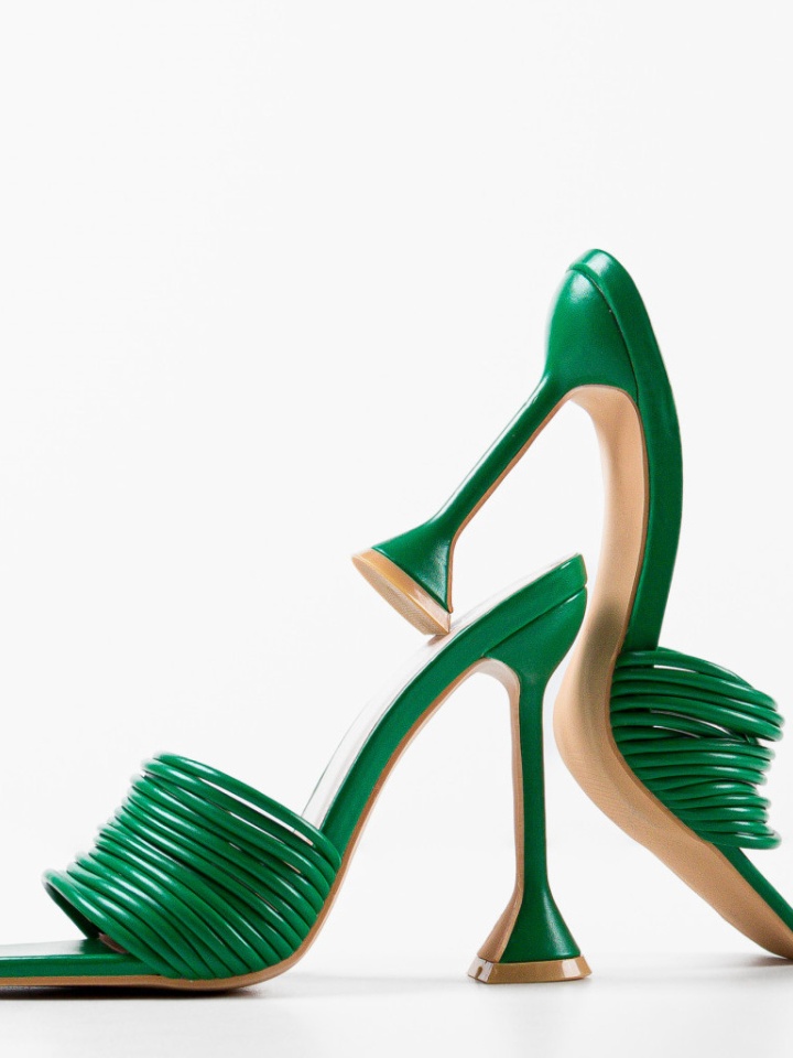 Saboti dama Chandler Verzi