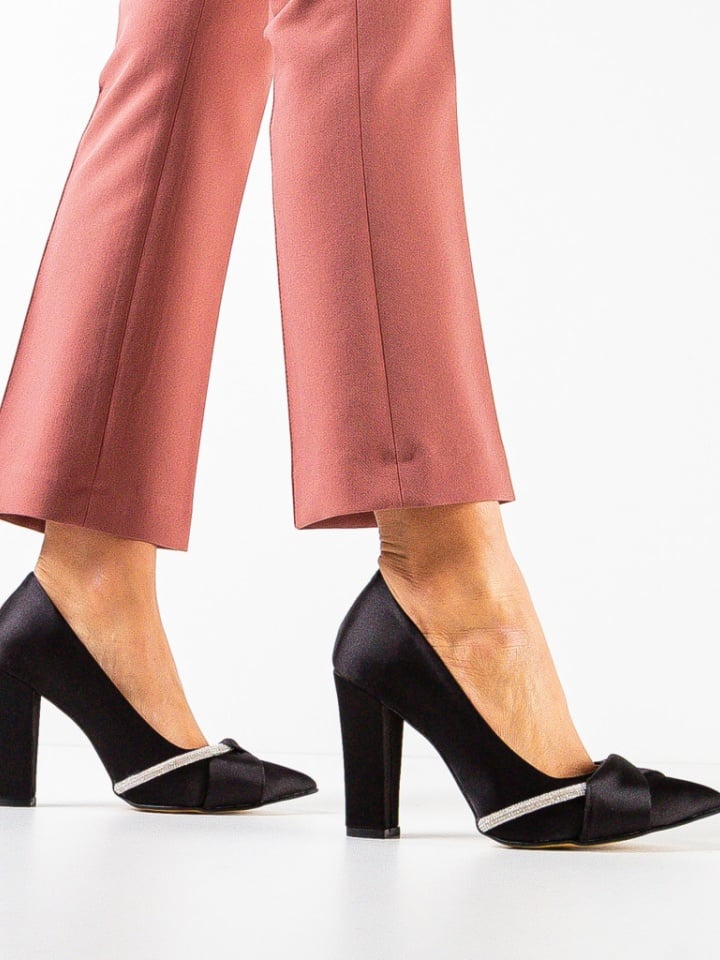Pantofi cu toc Roka Negri 4