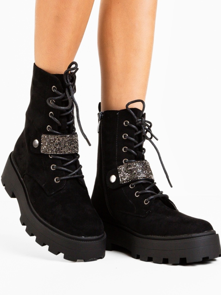 Ghete dama Akatika Negre