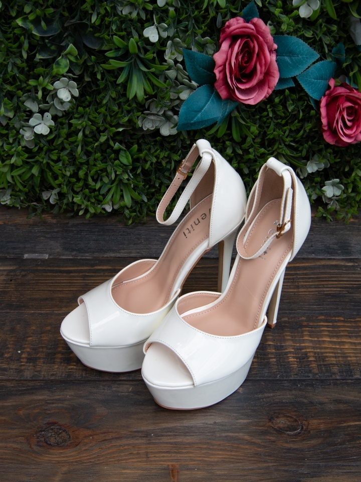 Sandale cu toc Venyz Albe