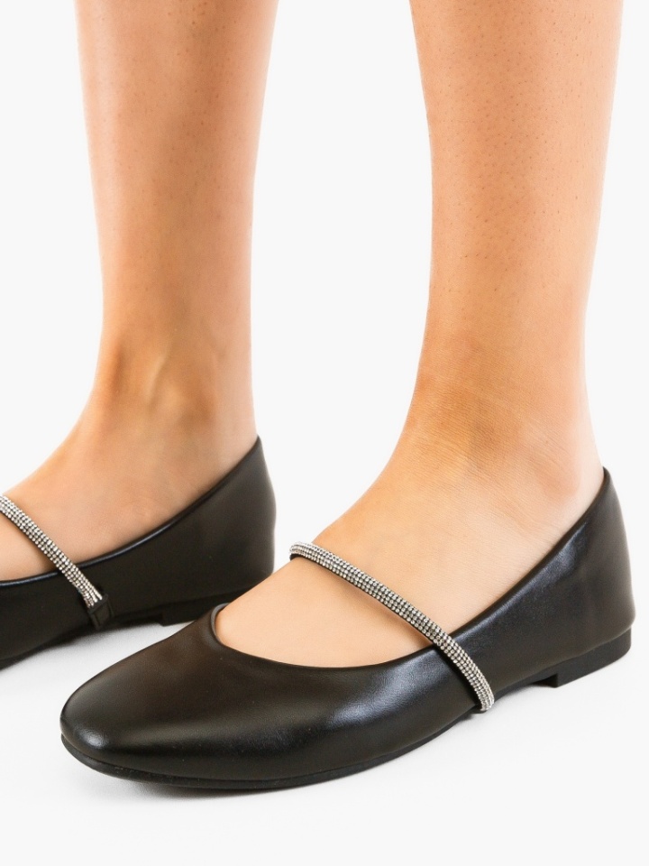 Balerini dama Key Negri