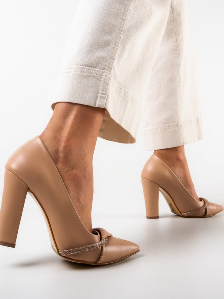 Pantofi cu toc Roka Negri 4