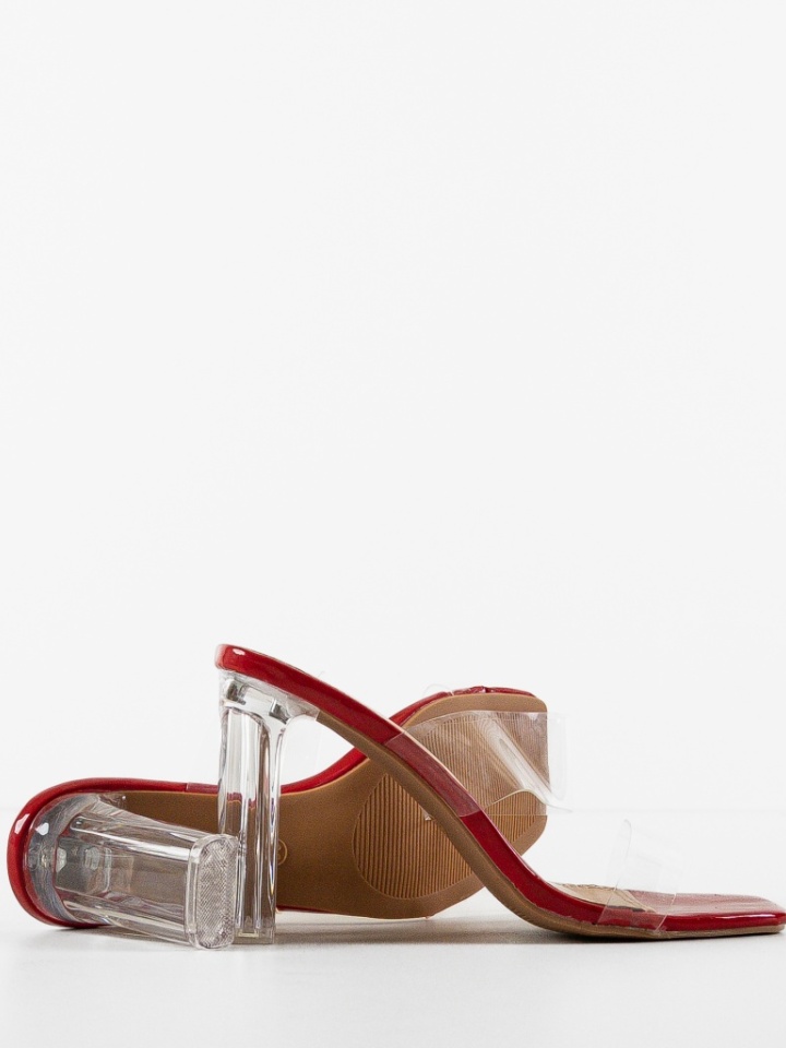 Saboti dama Sonia Rosii