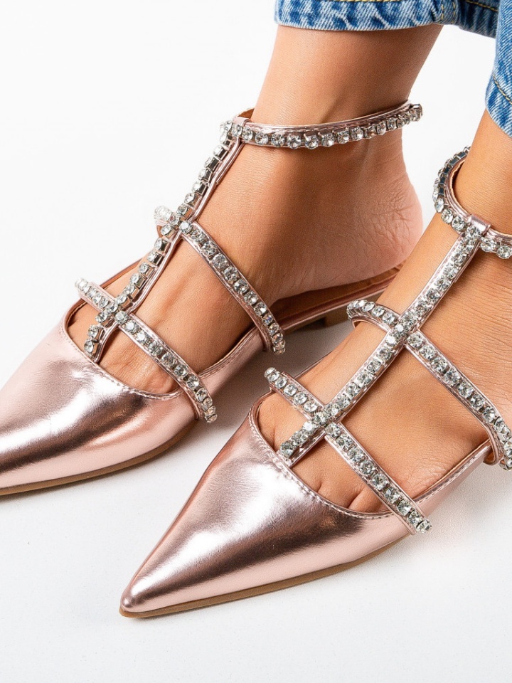 Balerini dama Tierney Roz