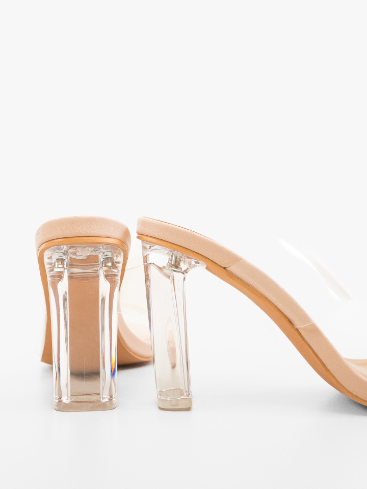 Saboti dama Henry Bej