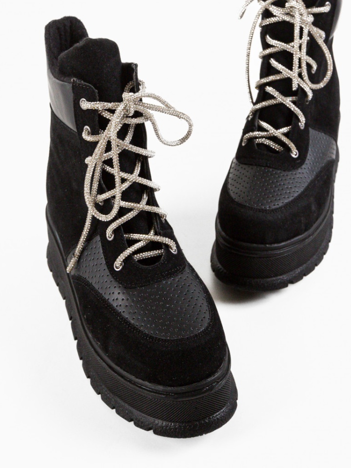 Ghete dama Sedai Negre 3