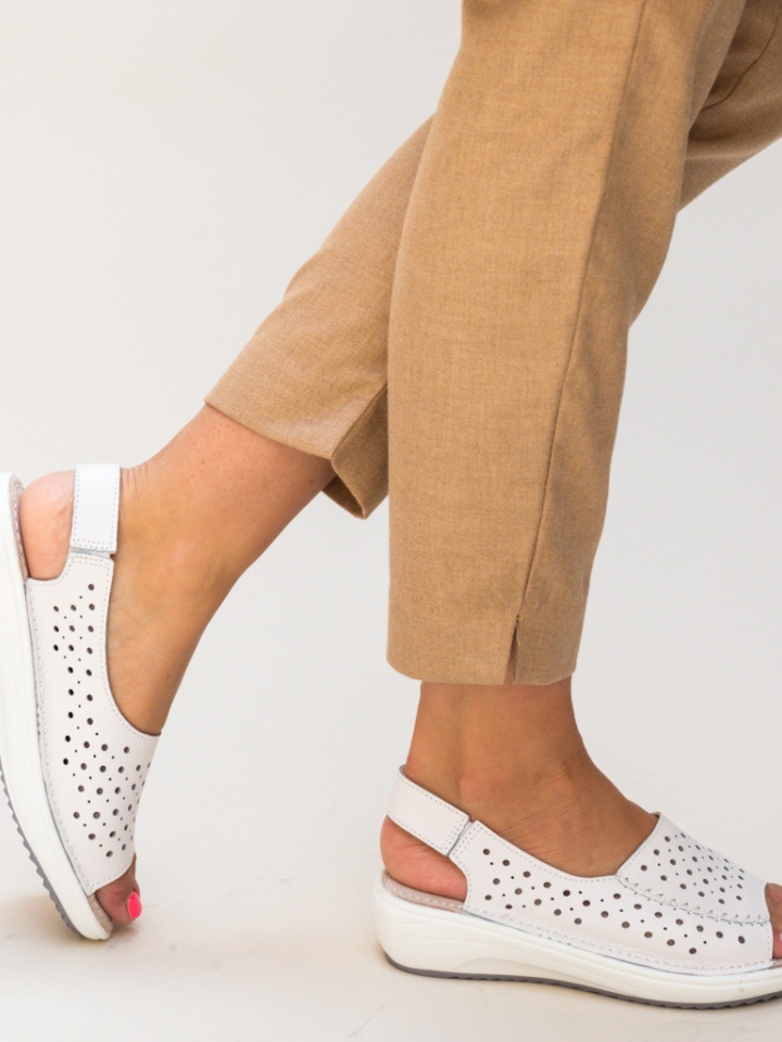 Platforme Lindone Albe