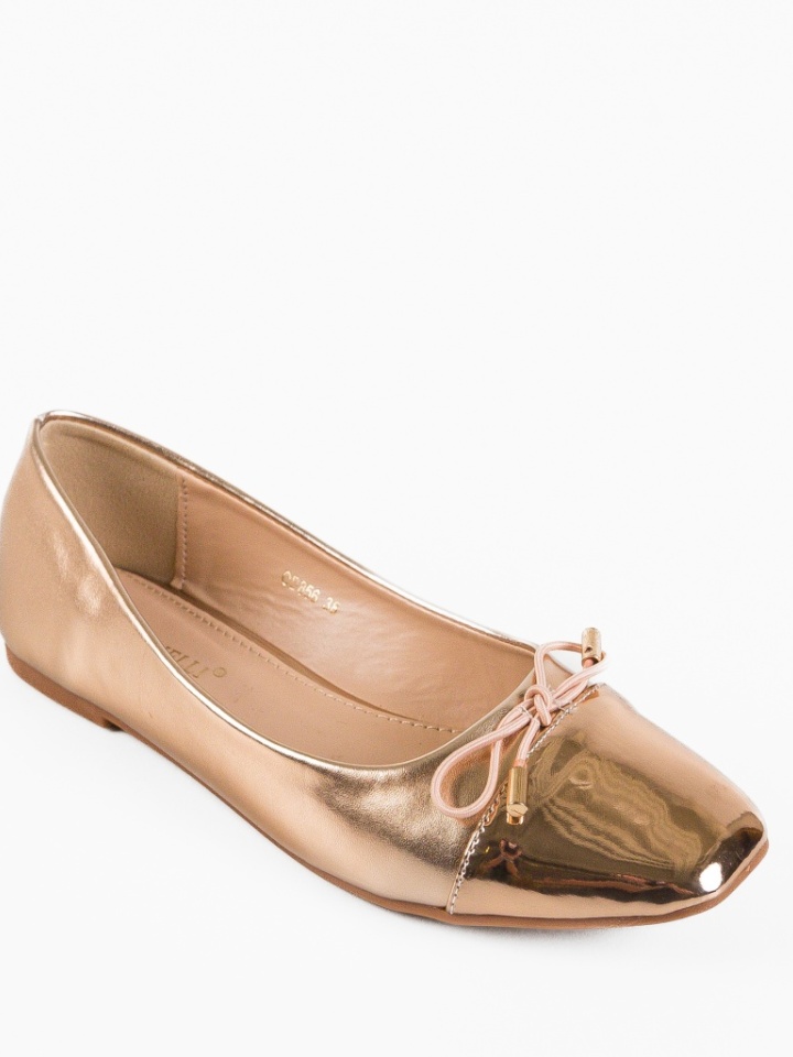 Balerini dama Kenga Aurii