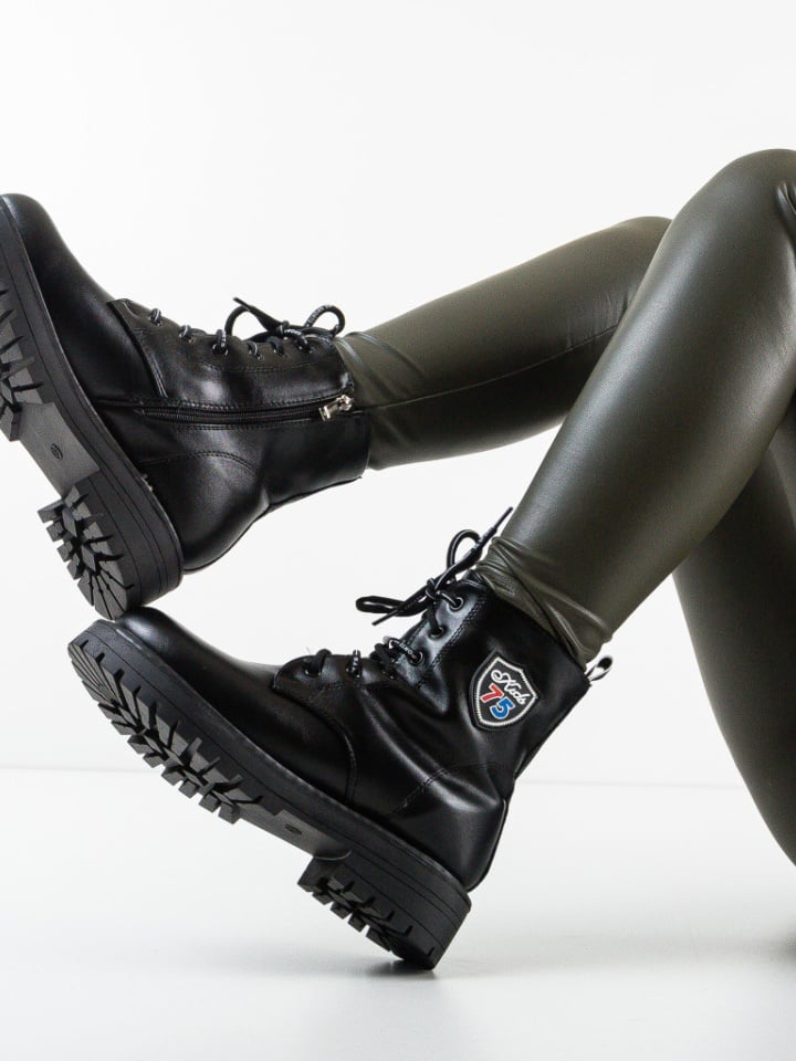 Ghete Chanel Negre 2