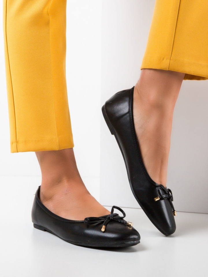 Balerini dama Atur Bej