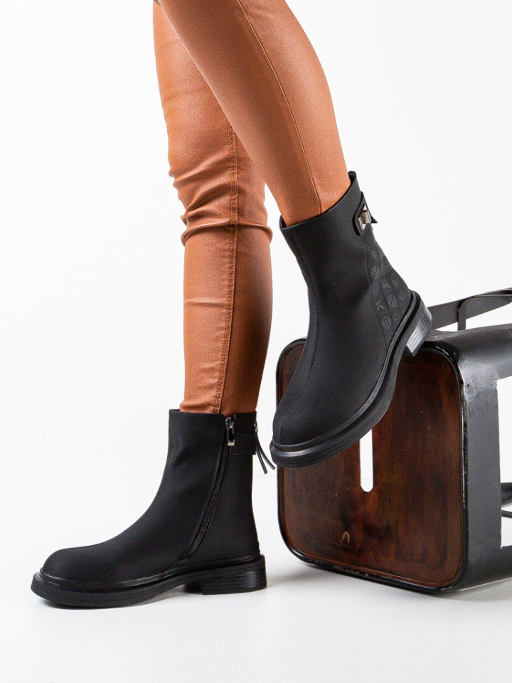 Ghete dama Bear Negre