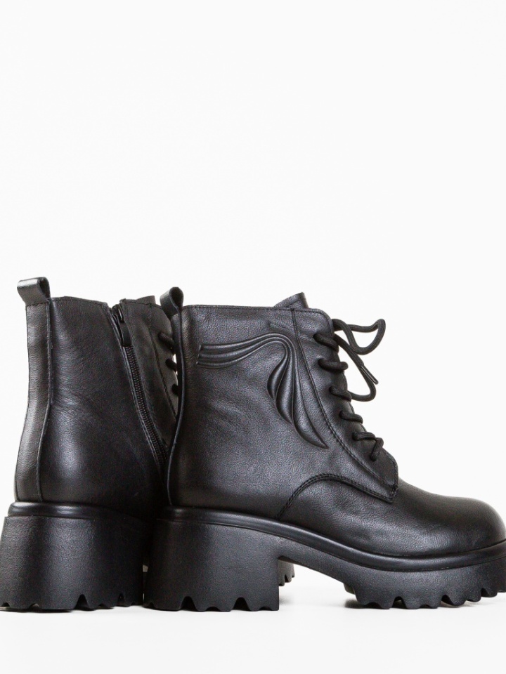 Ghete dama Dara Negre