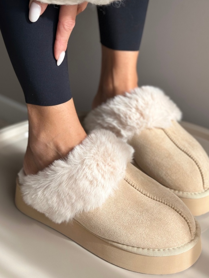 Papuci tip Ug Hess Bej