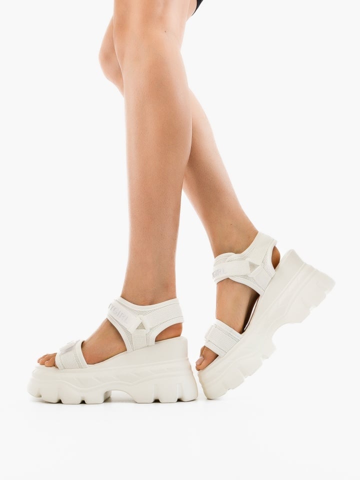 Platforme dama Alnomyd Albe