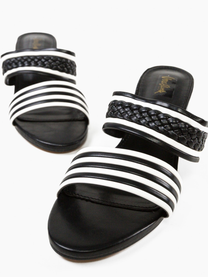 Saboti dama Nora Camel