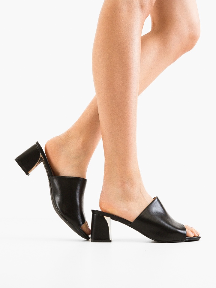 Saboti dama Enzo Negri