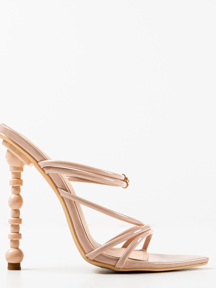 Saboti dama Owen Nude