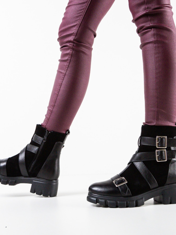 Ghete dama Salas Negre 3