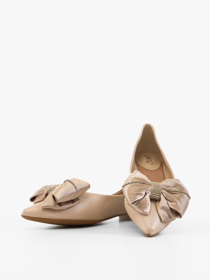 Balerini dama Dyty Bej