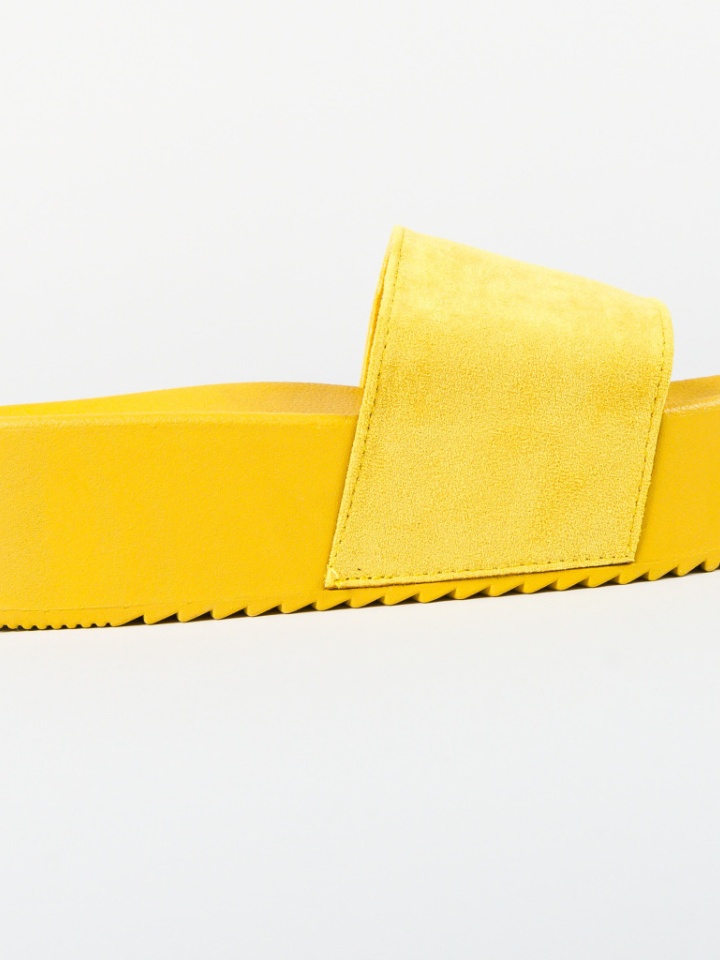 Papuci Escar Galbeni