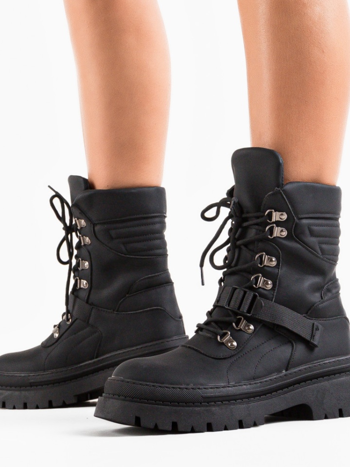 Ghete dama Algala Negre