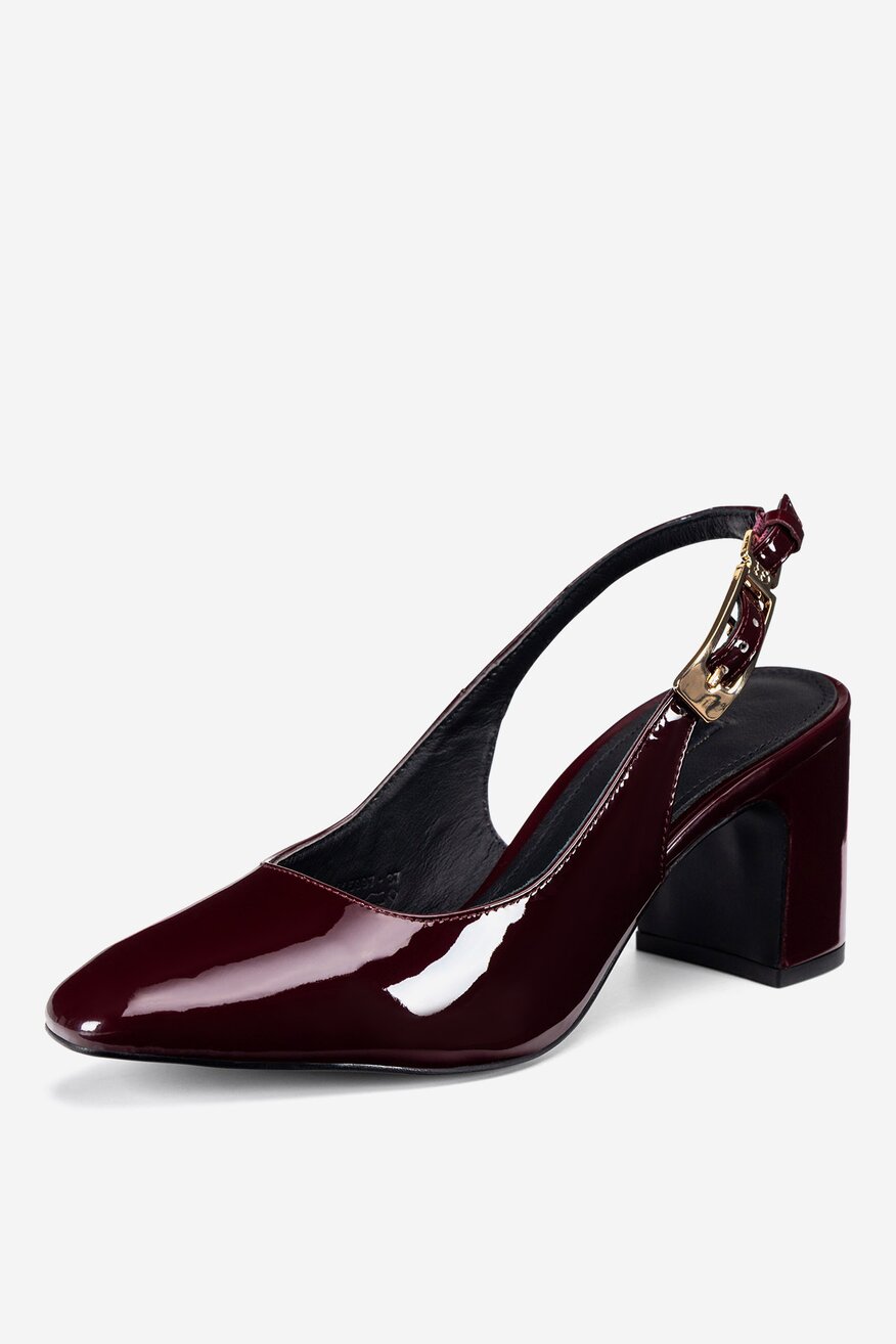 Czółenka skórzane na słupku