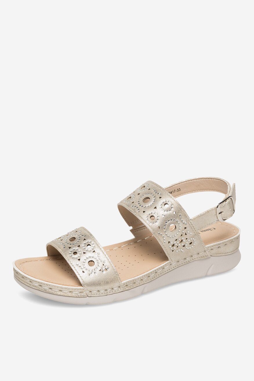 Sandały na koturnie