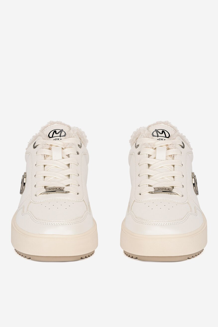 Sneakersy na platformie