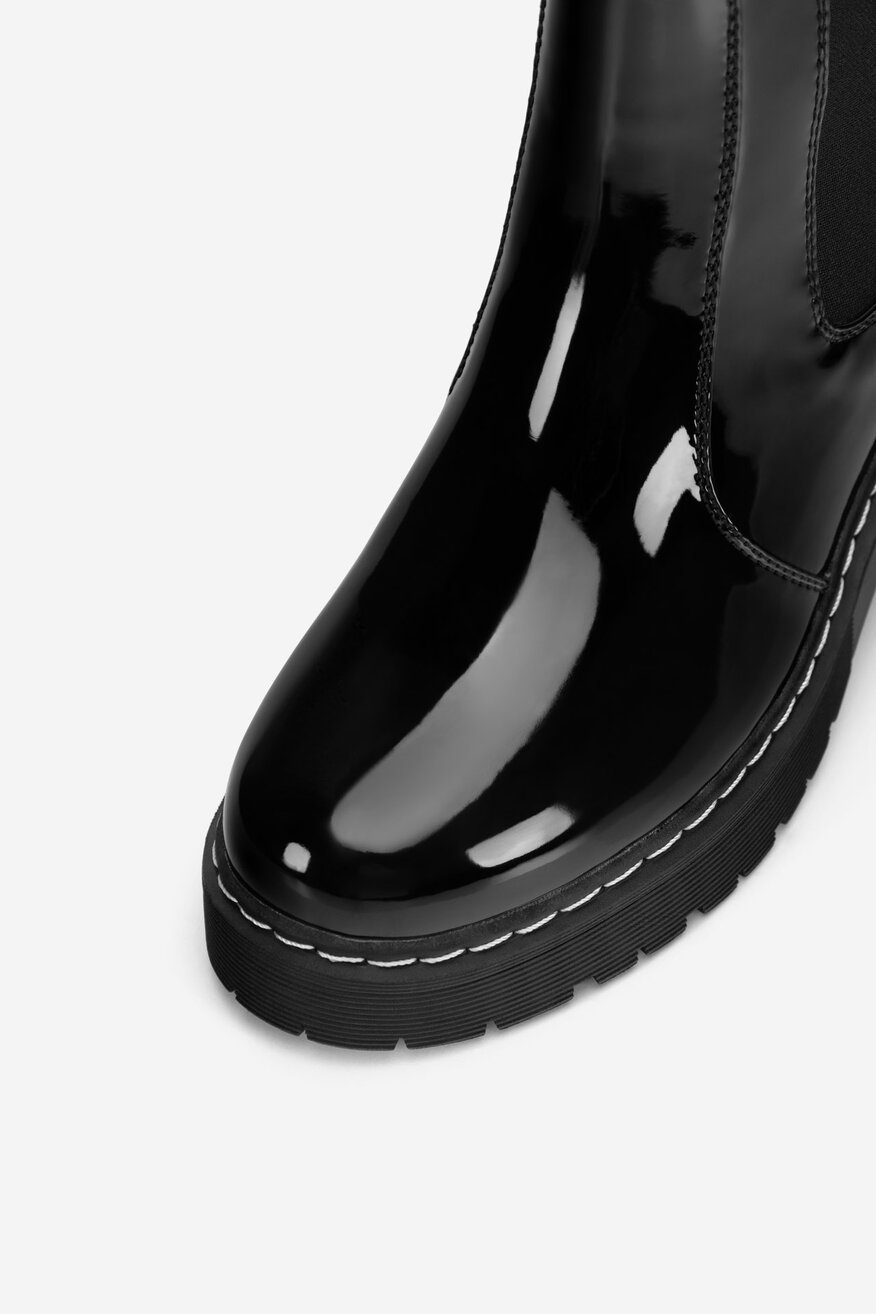 Sztyblety lakierowane