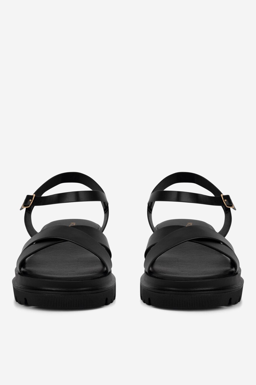 Sandały na grubej podeszwie