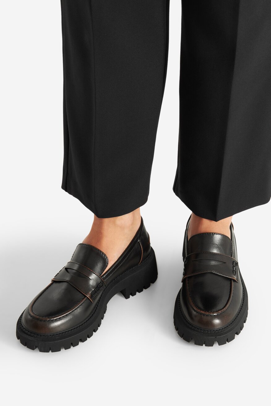 Loafersy na grubej podeszwie