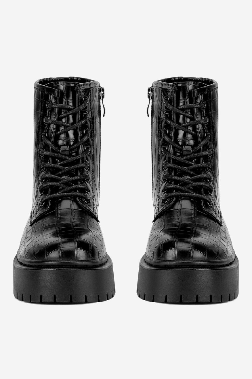 Trzewiki na platformie